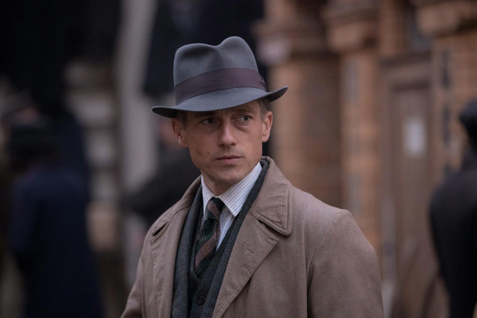 Der medial vorbelastete Schauspieler Volker Bruch als Gereon Rath.