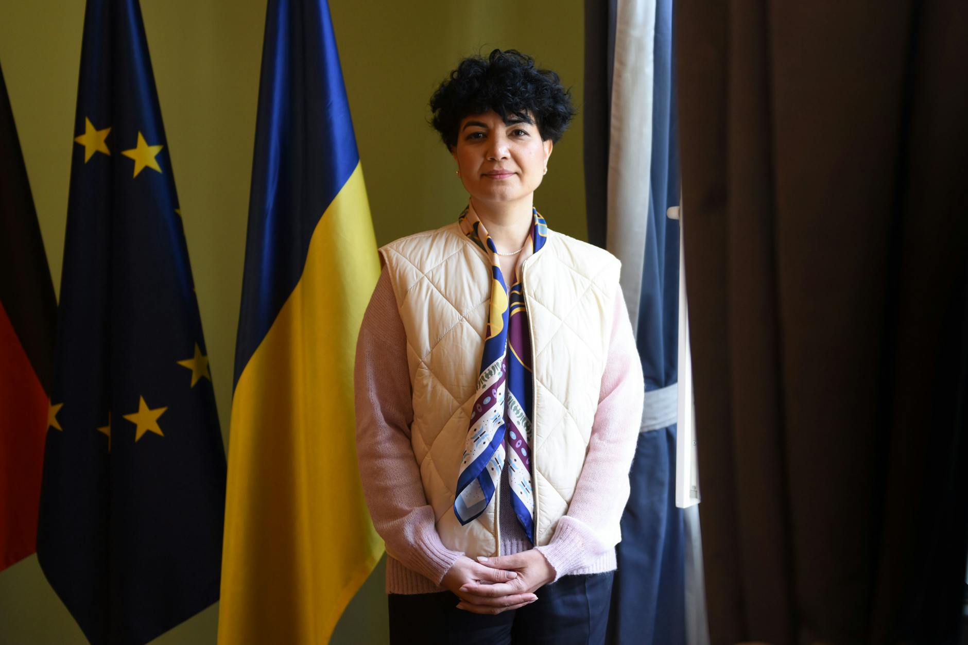 6. Oktober 2022: Selenskyjs Vertreterin zu Besuch in Berlin. Tamila Tascheva ist Ständige Vertreterin des Präsidenten der Ukraine für die Krim. Zu Besuch in der ukrainischen Botschaft spricht sie über Menschenrechte und Mobilmachung auf der Halbinsel.