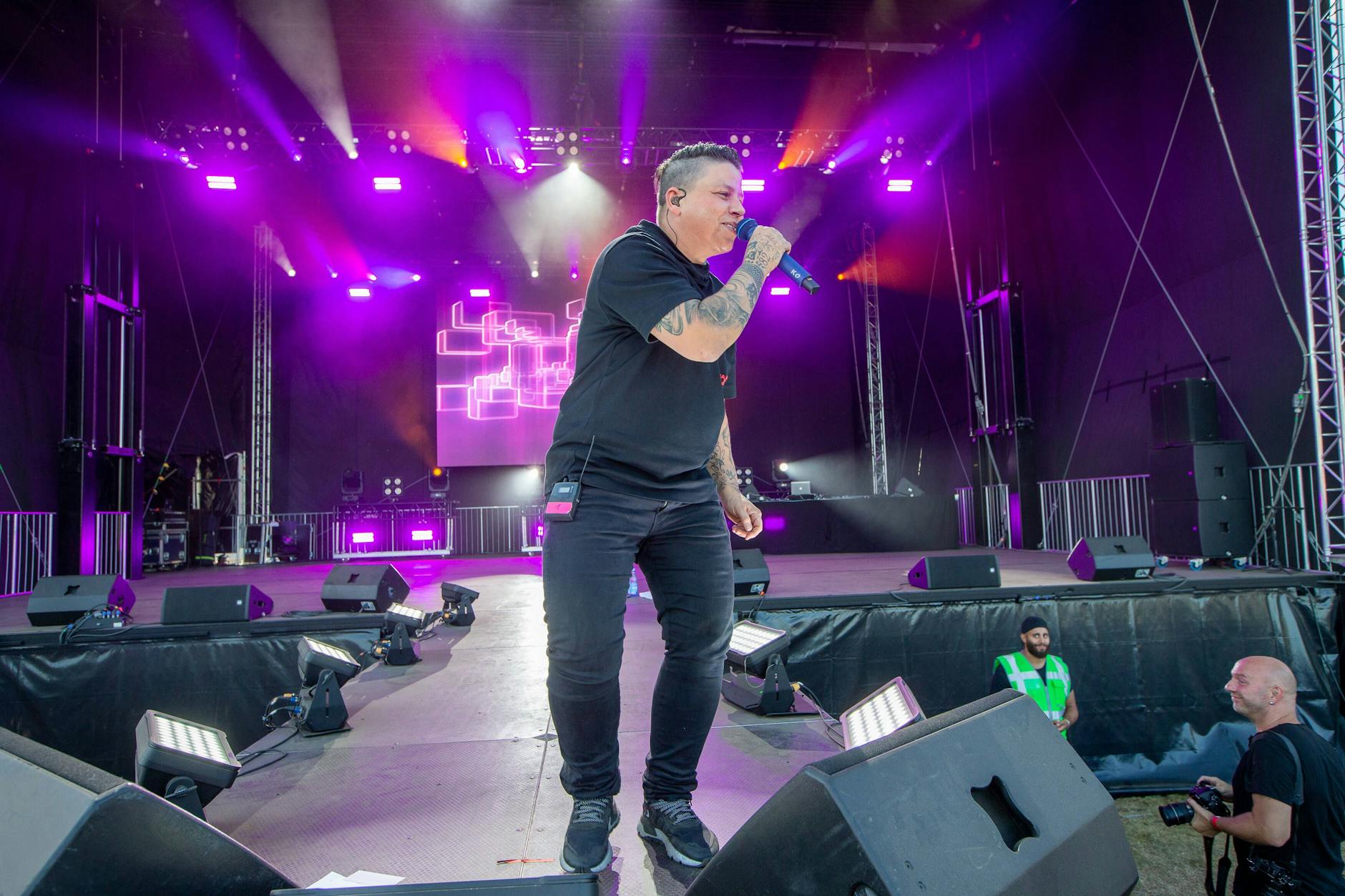 Kerstin Ott auf der Bühne in Gelsenkirchen