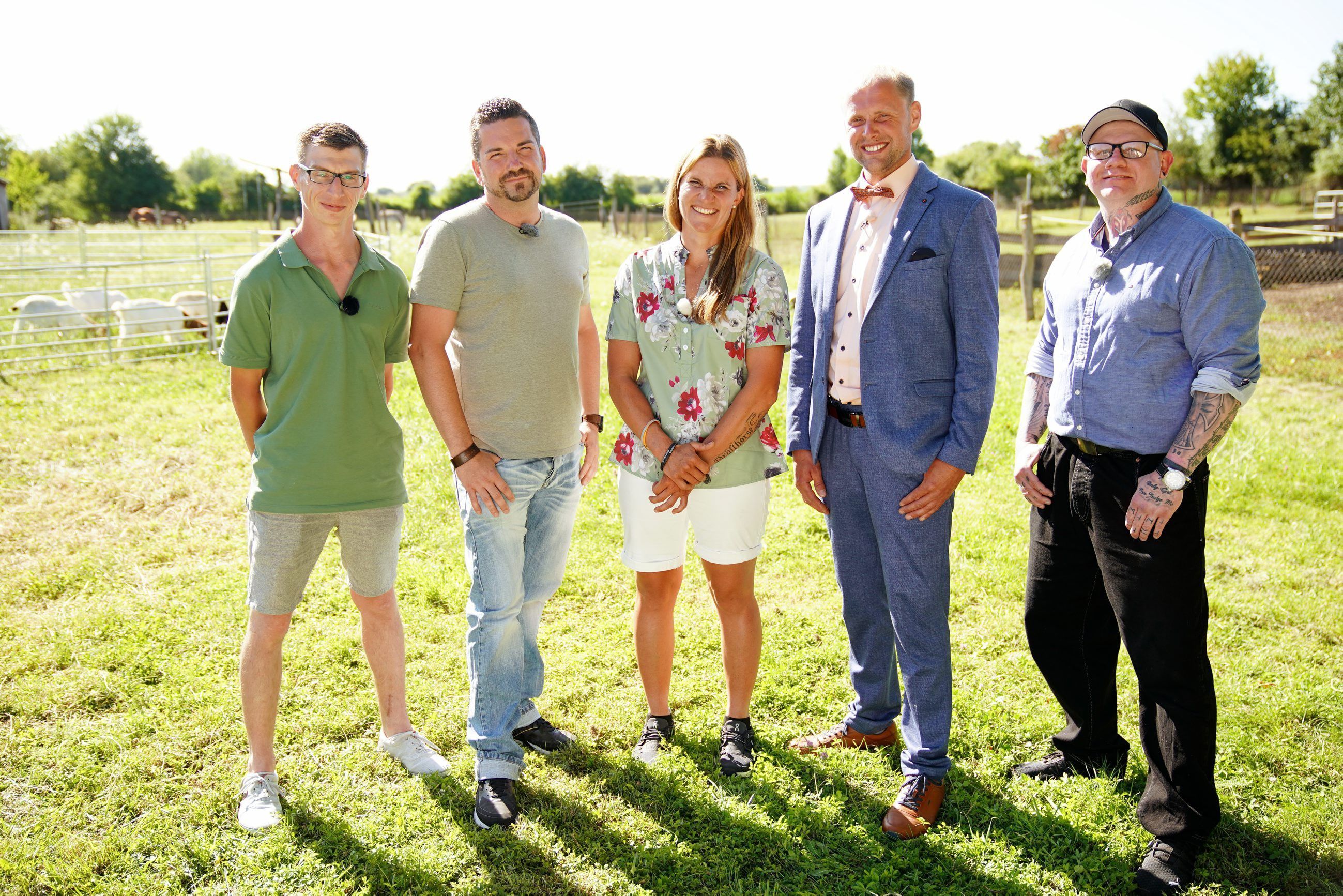 Drei Dinge, die bei „Bauer sucht Frau“ wirklich verwundern: Bekanntes TV-Gesicht bei Loretta +++ Mädchen-Name für Eriks Bullen? +++ Hofwoche ohne Gepäck bei Ulf