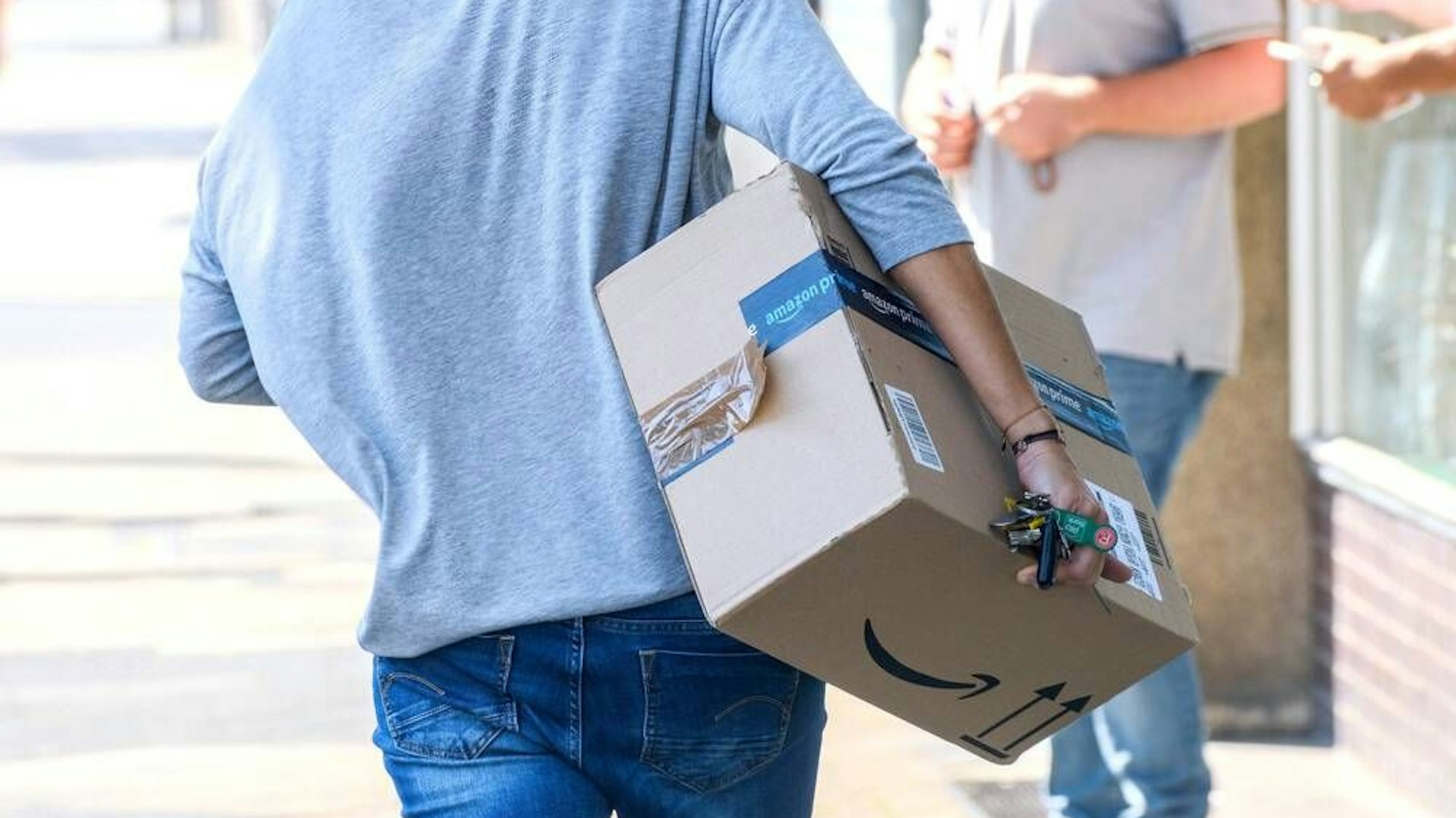 Passen Größe und Gewicht zum Paket, sind Sie womöglich Opfer der neuen Betrugs-Masche bei Amazon geworden.