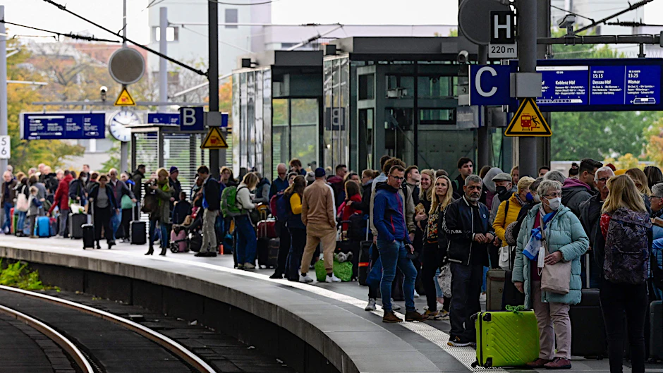 Der Ausfall der Züge in ganz Norddeutschland hat sich auch auf Verbindungen in Berlin ausgewirkt.