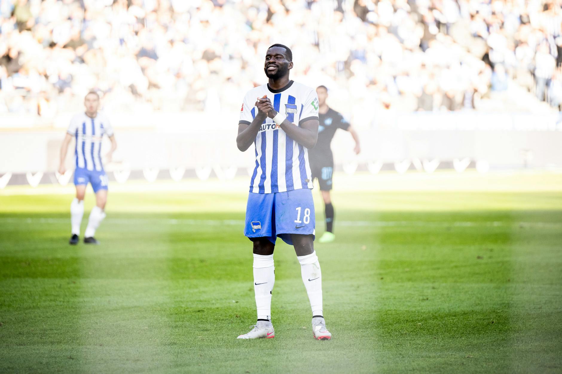 Mittelstürmer Wilfried Kanga fleht sein erstes Tor für Hertha BSC herbei. Klappt es Sonntag gegen den SC Freiburg?