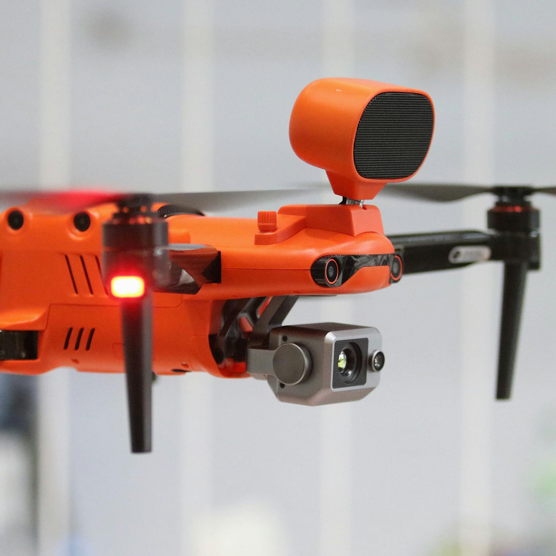 Rettung dank Drohne: Feuerwehr findet hilflosen Demenzkranken (83)