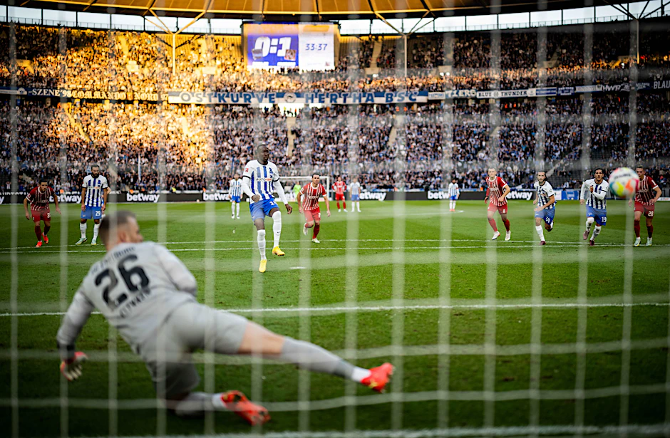 Dodi Lukebakio erzielte am Sonntag gegen den SC Freiburg per Elfmeter den zwischenzeitlichen Ausgleich für Hertha BSC.