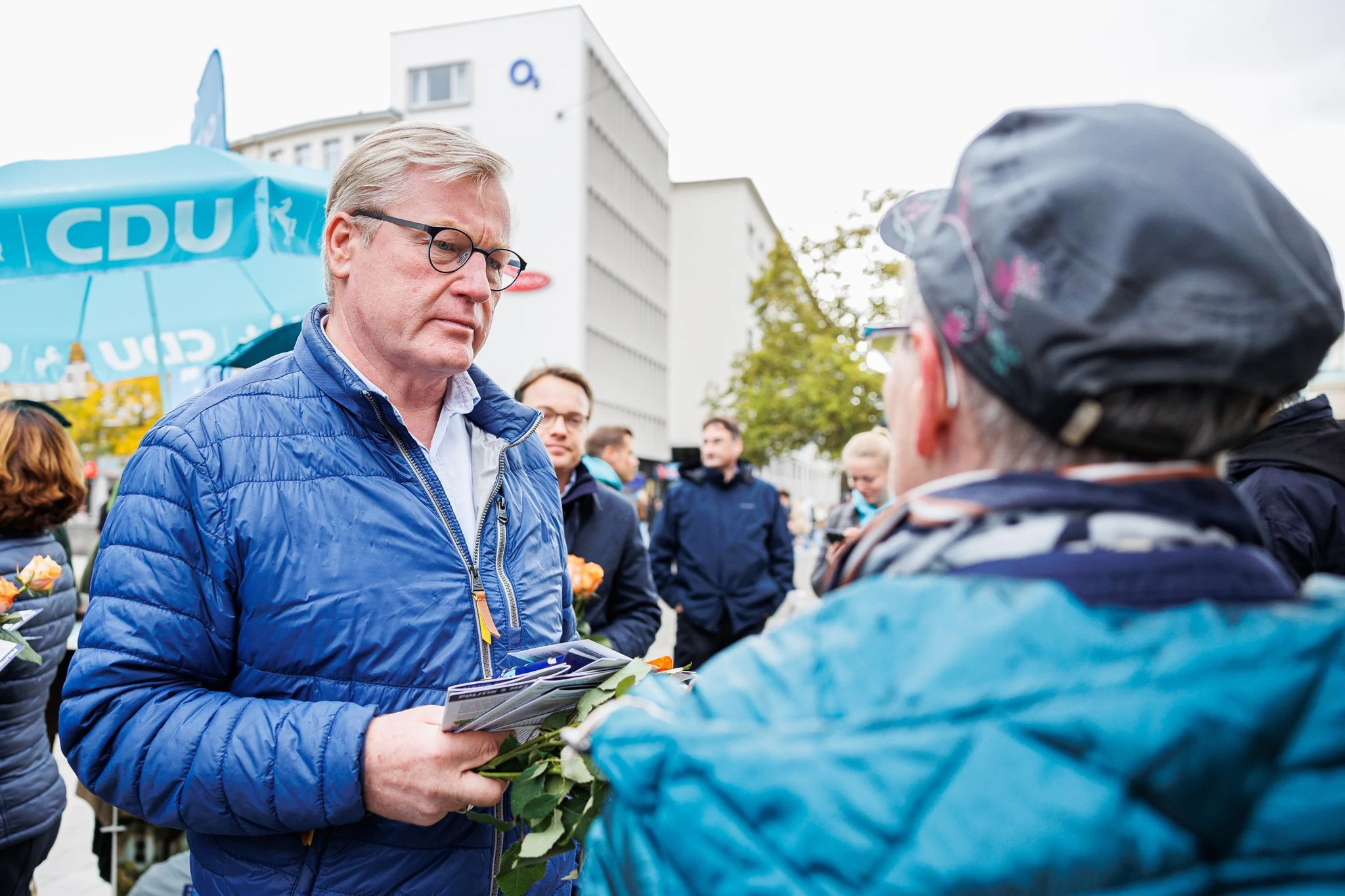 CDU-Spitzenkandidat Bernd Althusmann macht Wahlkampf in Hannover.  