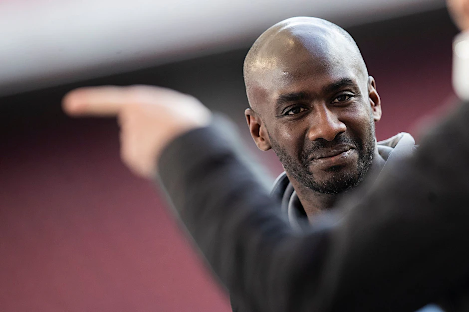 ARCHIV - Der ehemalige Bundesliga-Profi Otto Addo trainiert Ghana für die Weltmeisterschaft in Katar.  