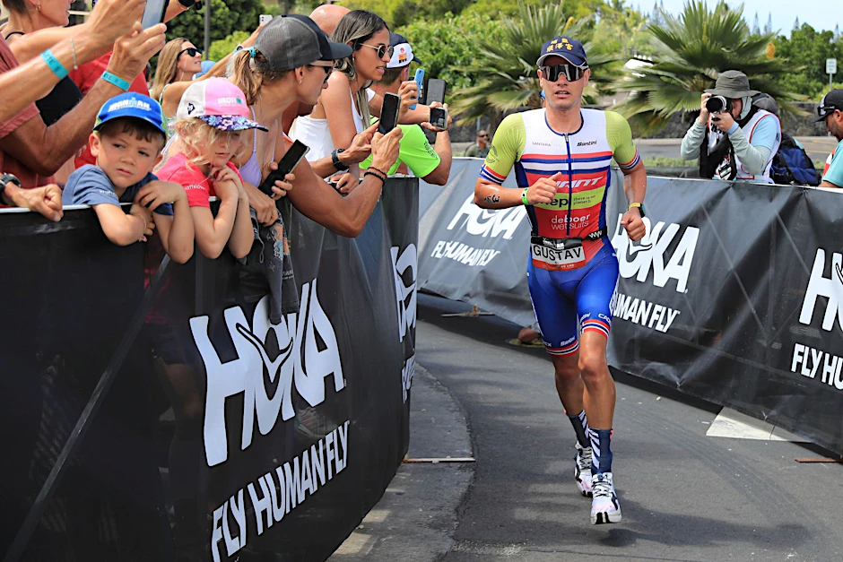 Der Norweger Gustav Iden hat die Ironman-Weltmeisterschaft gewonnen.  