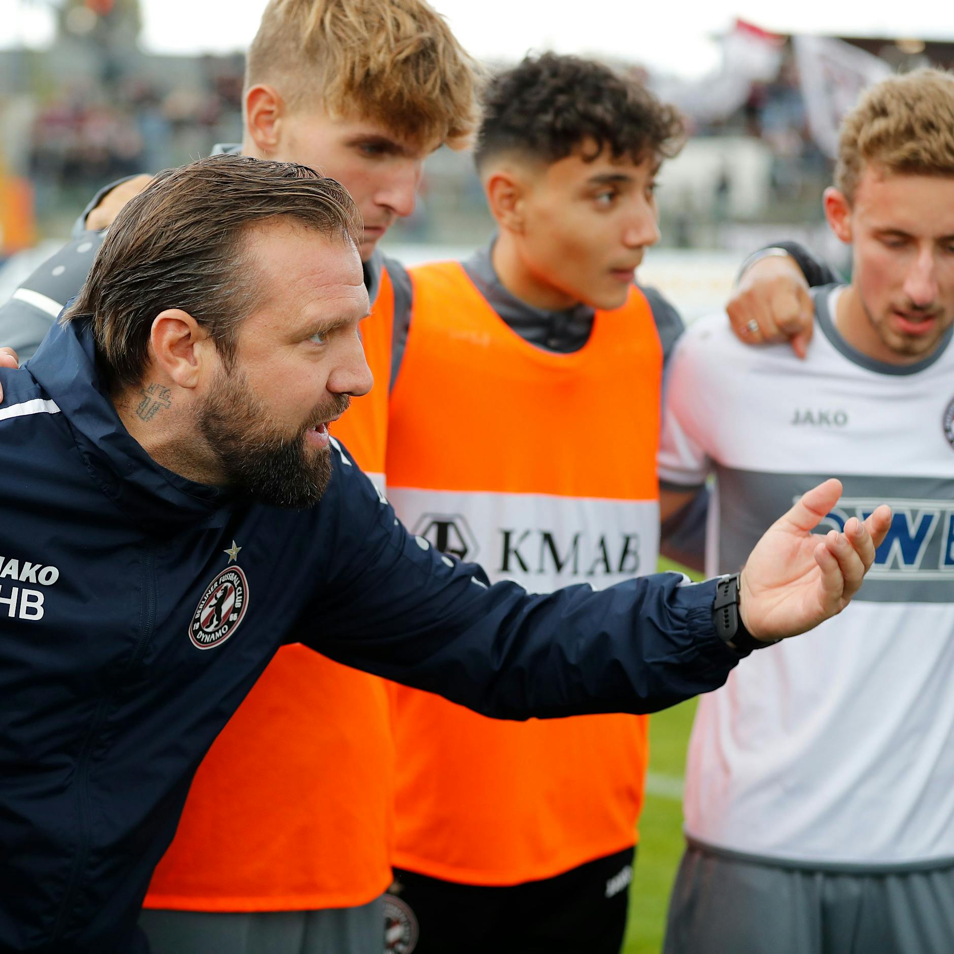 BFC-Trainer Heiner Backhaus warnt: Bei den Weinroten ist längst noch nicht alles rosarot