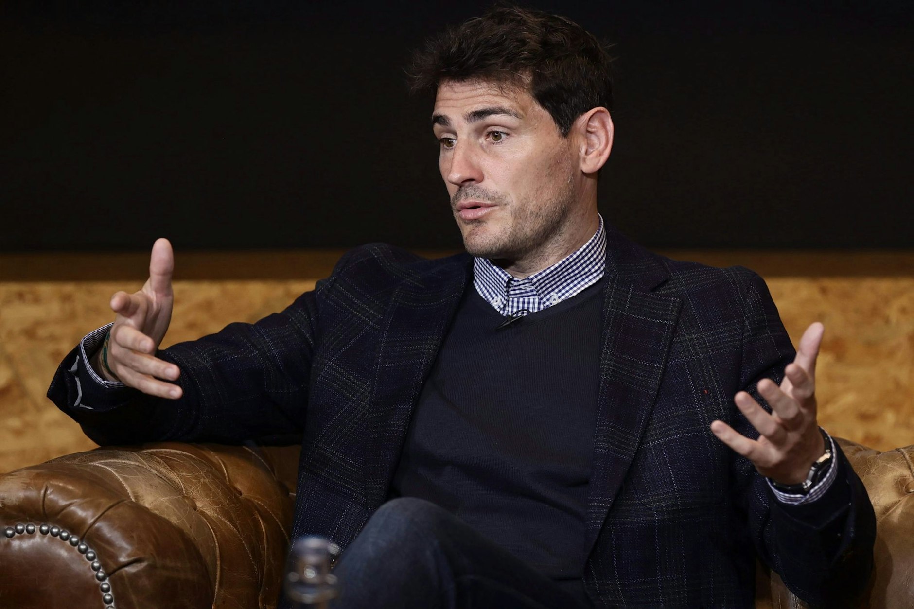 Spanische Medien hatten bereits kurz nach Veröffentlichung des Tweets über einen möglichen Hacker-Angriff auf das Konto von Casillas spekuliert.