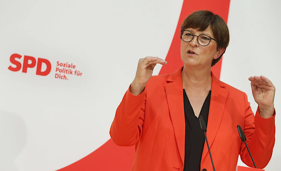 ARCHIV - Die SPD-Chefin Saskia Esken weiß, dass Energiepreisbremsen mächtige Mittel sind.  