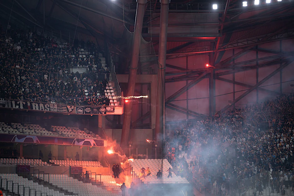 Rund um das 1:0 von Eintracht Frankfurt bei Olympique Marseille war es zu Böller- und Raketenbeschuss aus den Fanlagern gekommen.  