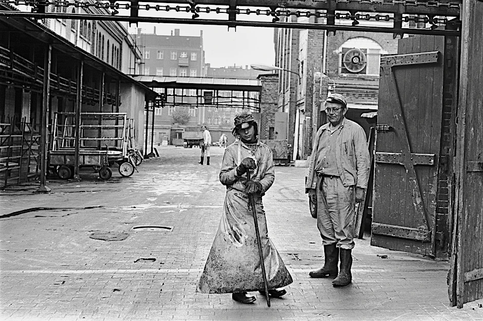 Mitarbeiter im Schlachthof Berlin-Friedrichshain, Eldenaer Straße, aufgenommen im August 1977