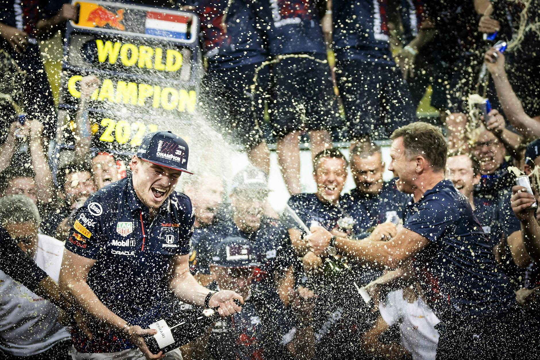 Red Bull Max Verstappen muss wegen eines möglichen Budget-Betrugs weiter um seinen ersten WM-Titel in der Formel 1 bangen. Seit Monaten lässt die Fia die Welt warten.