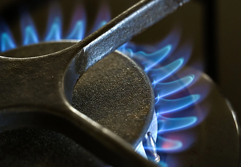 ARCHIV - Bürgerinnen und Bürger sowie Unternehmen sollen von hohen Energiepreisen entlastet werden. Noch offen ist, wie?  