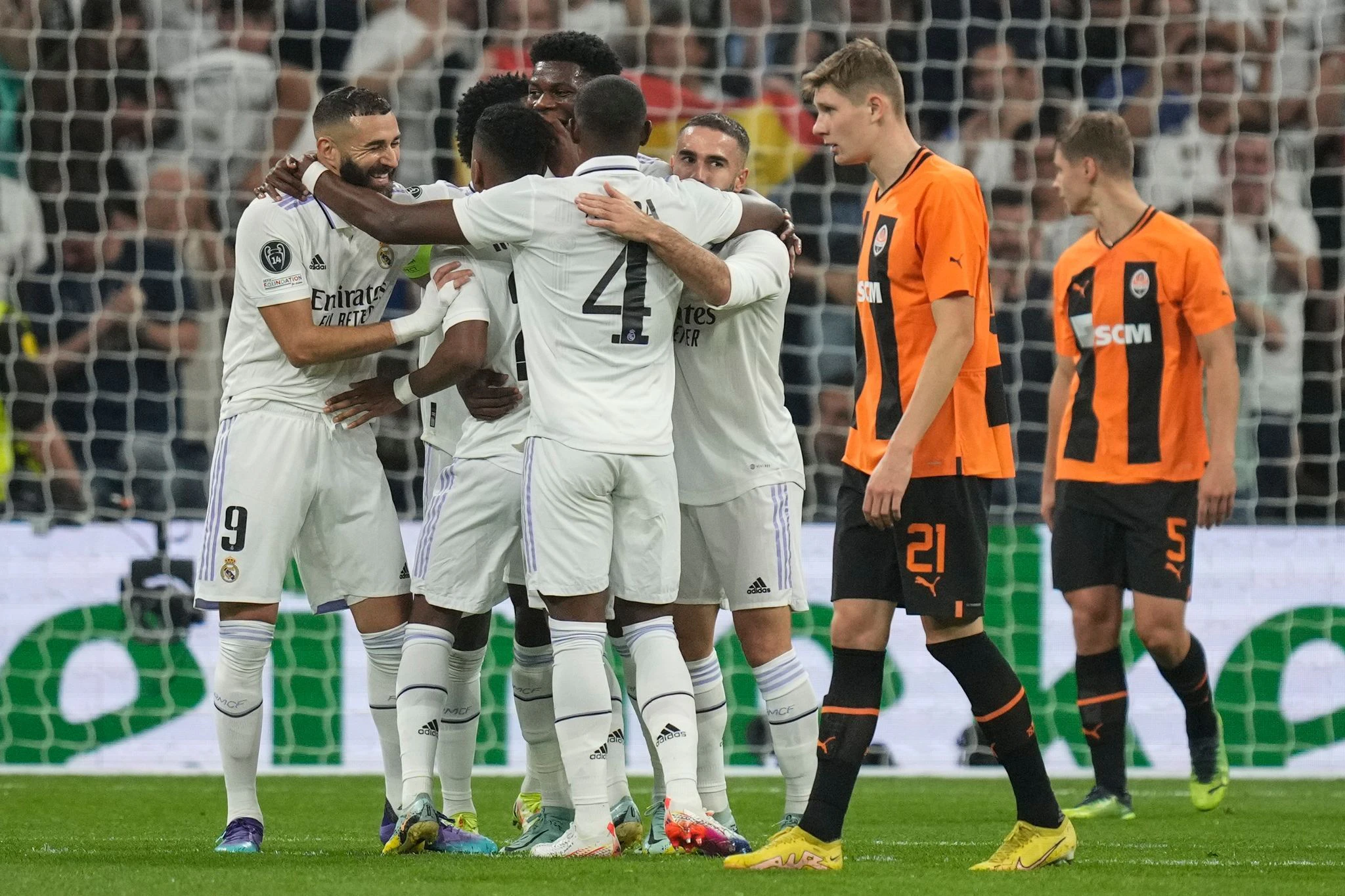 Titelverteidiger Real Madrid siegte gegen Schachtjor Donezk.  