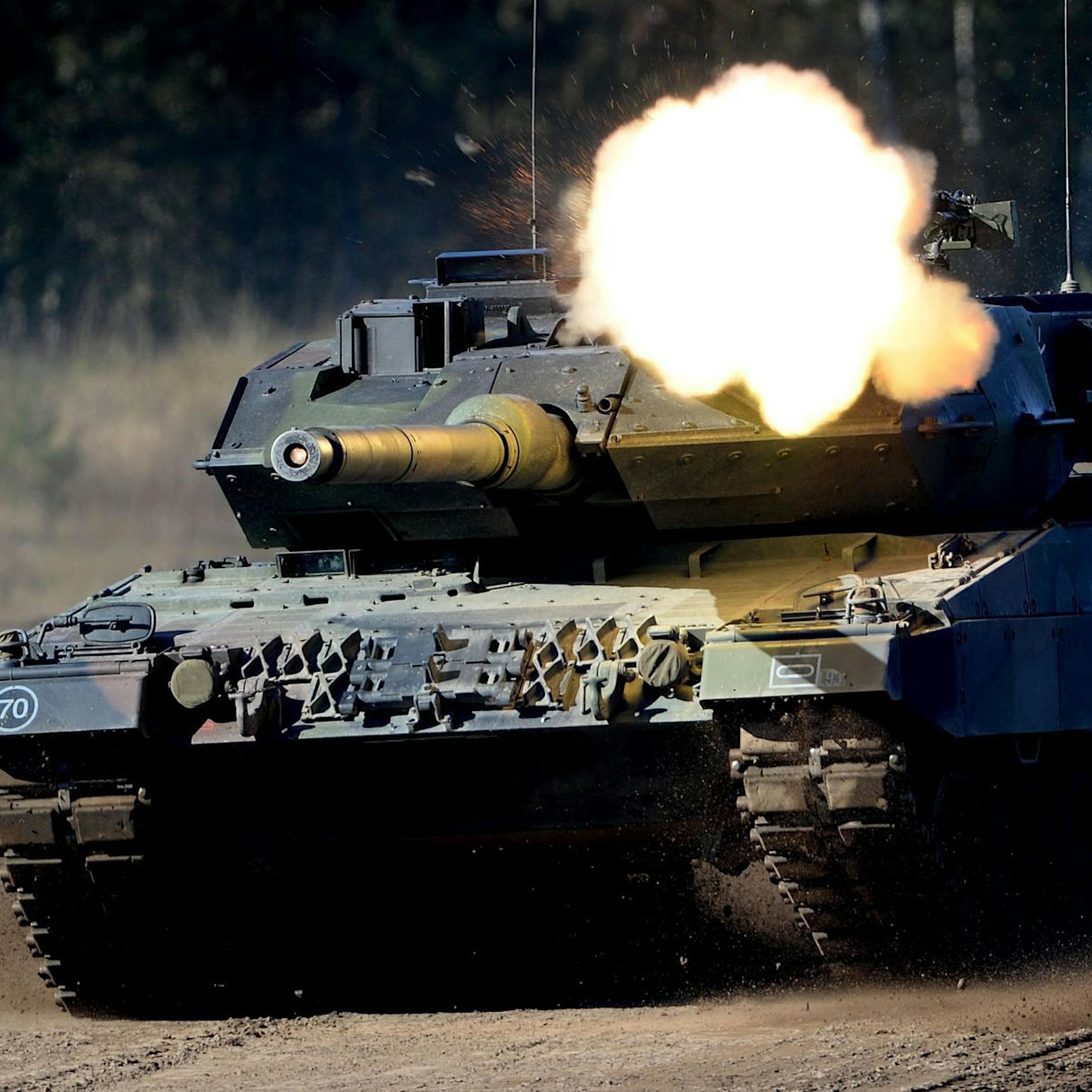 Ukraine-Krieg: Nato will Rüstungsindustrie ankurbeln