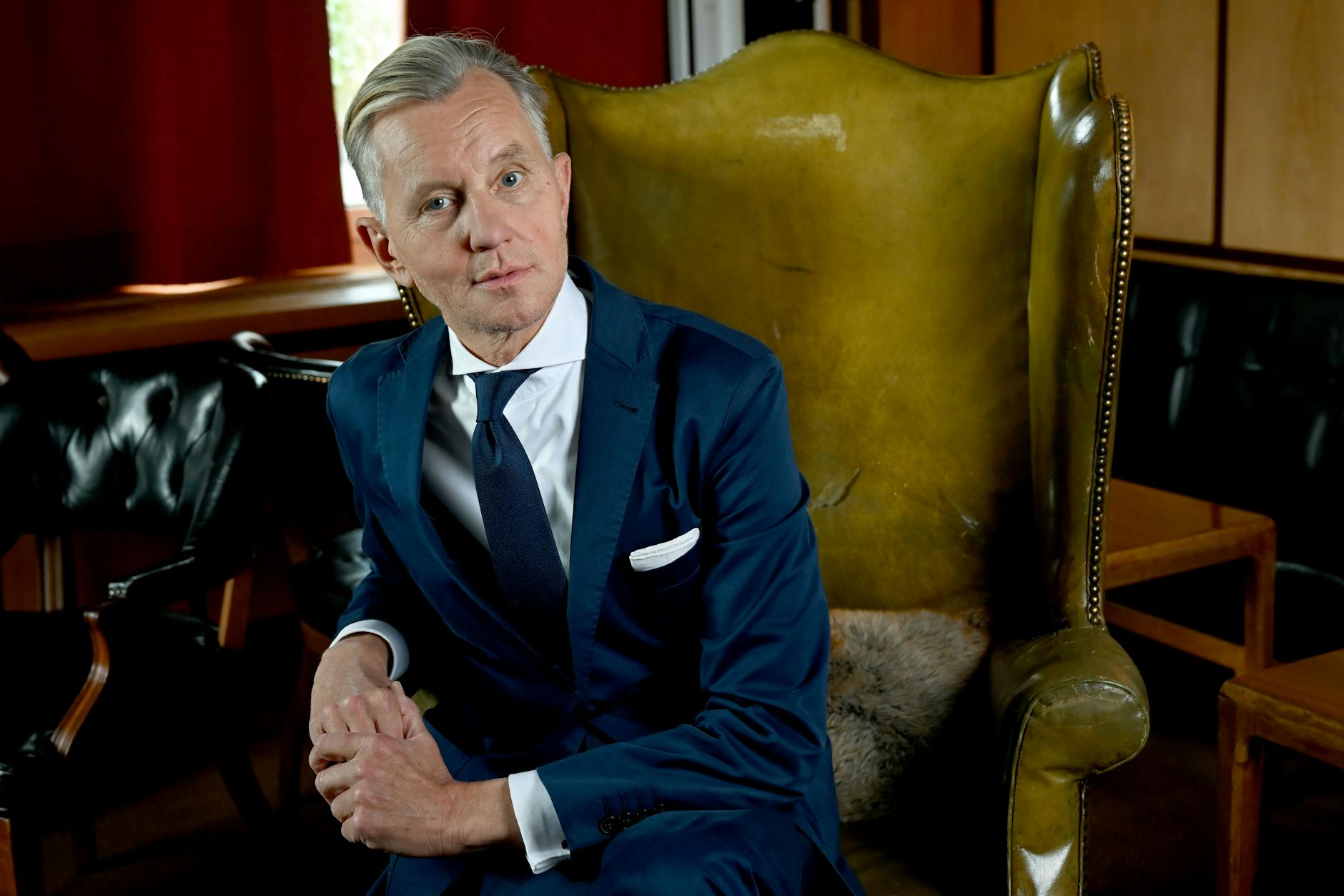 Berlin: Der Musiker Max Raabe. Das neue Album des Sängers mit dem Titel „Wer hat hier schlechte Laune“ erscheint am 14.10.2022.