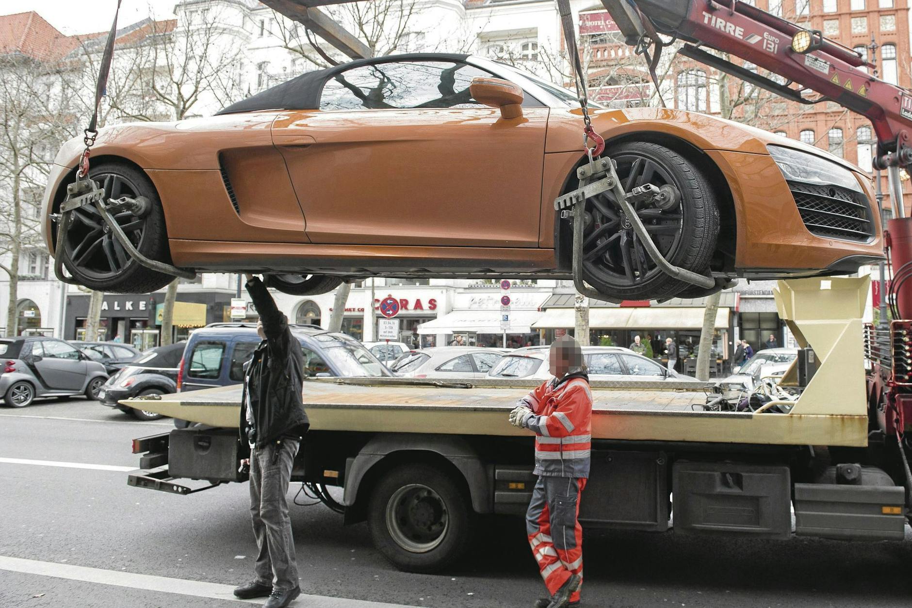 Kontrollen gegen Clans in Neukölln mit Schwerpunkt Luxus-Karren