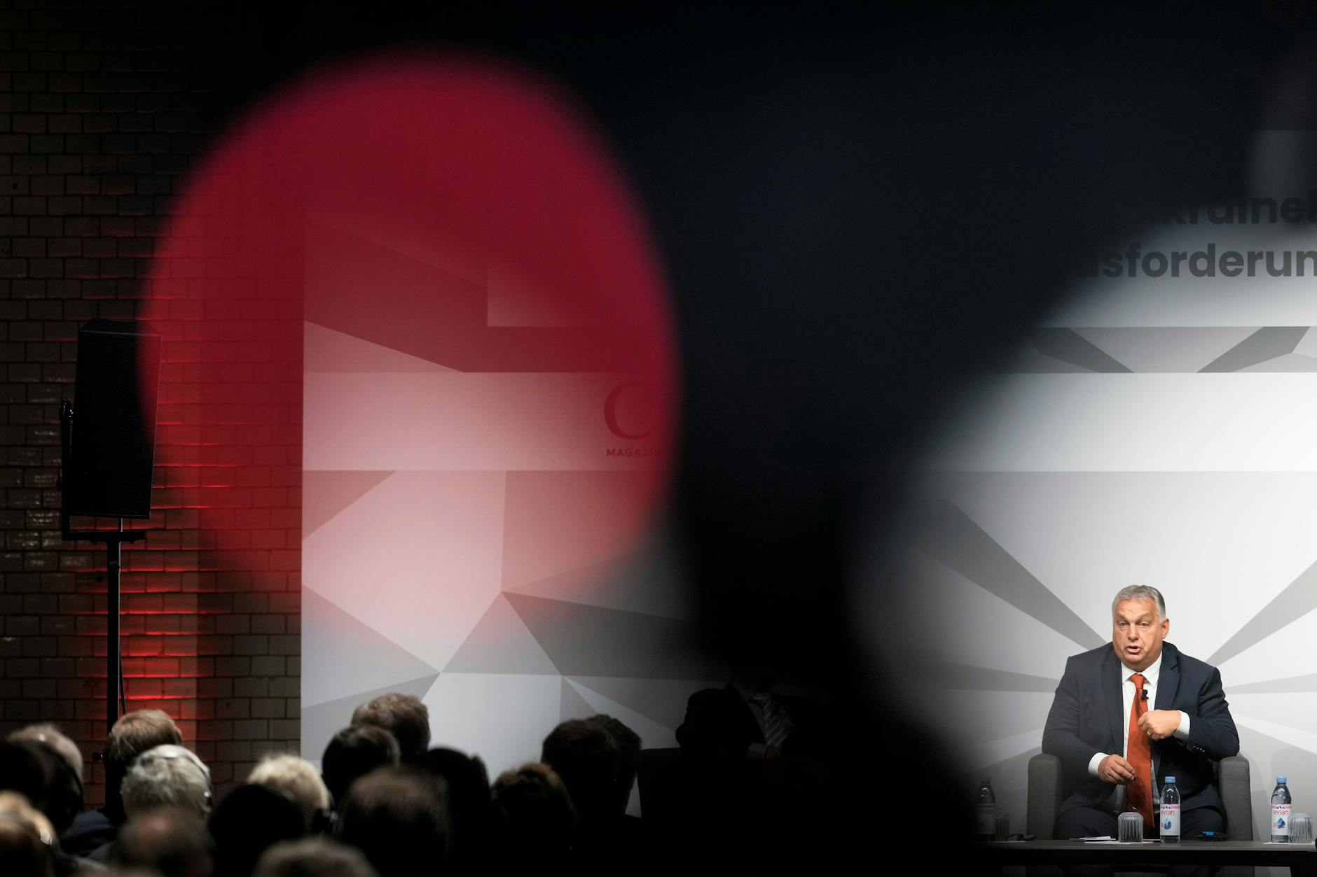 „Die Hoffnung für den Frieden heißt Donald Trump“: Viktor Orbán.