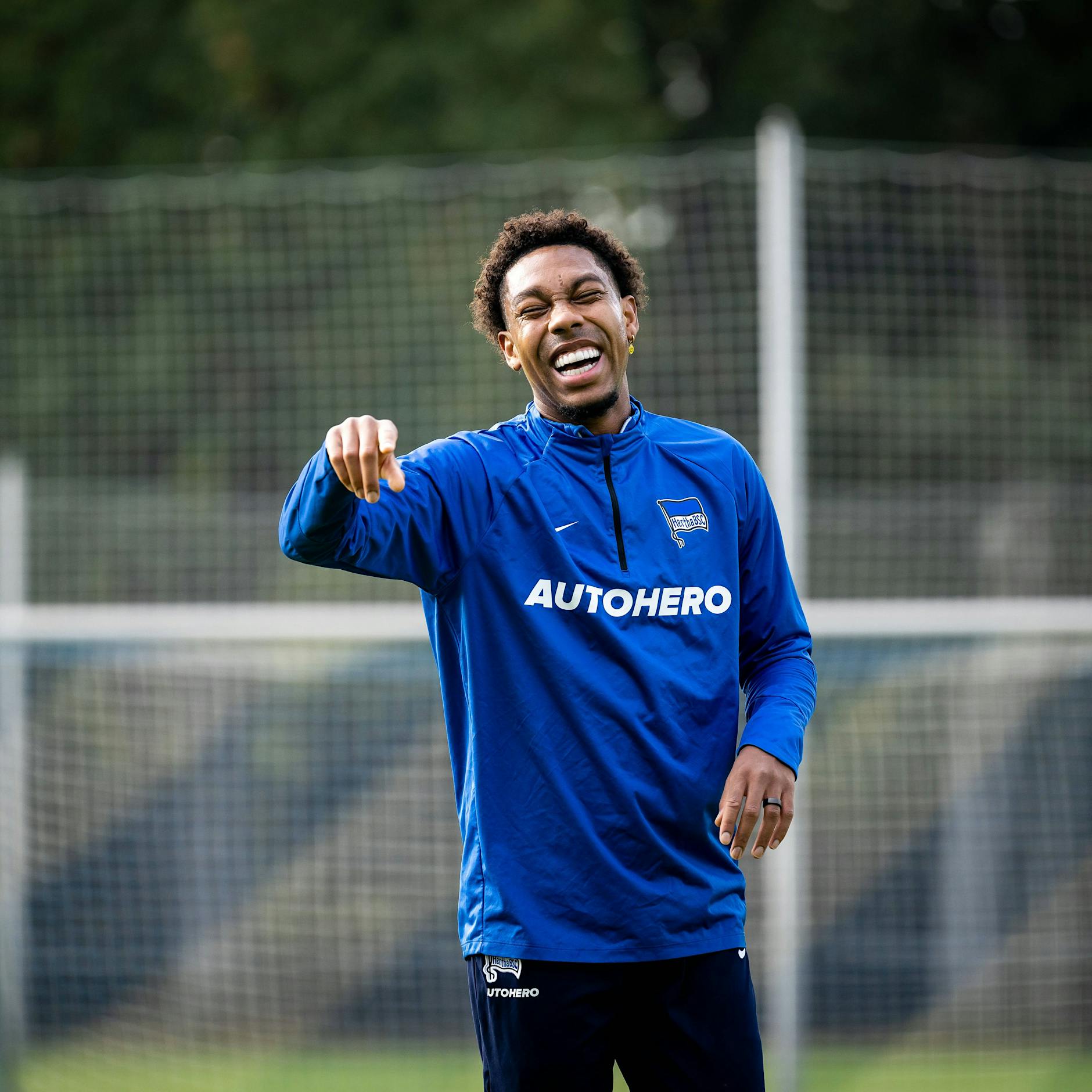 Hertha BSC jubelt! Djanga Boetius läuft seine ersten Runden nach der Hodentumor-OP