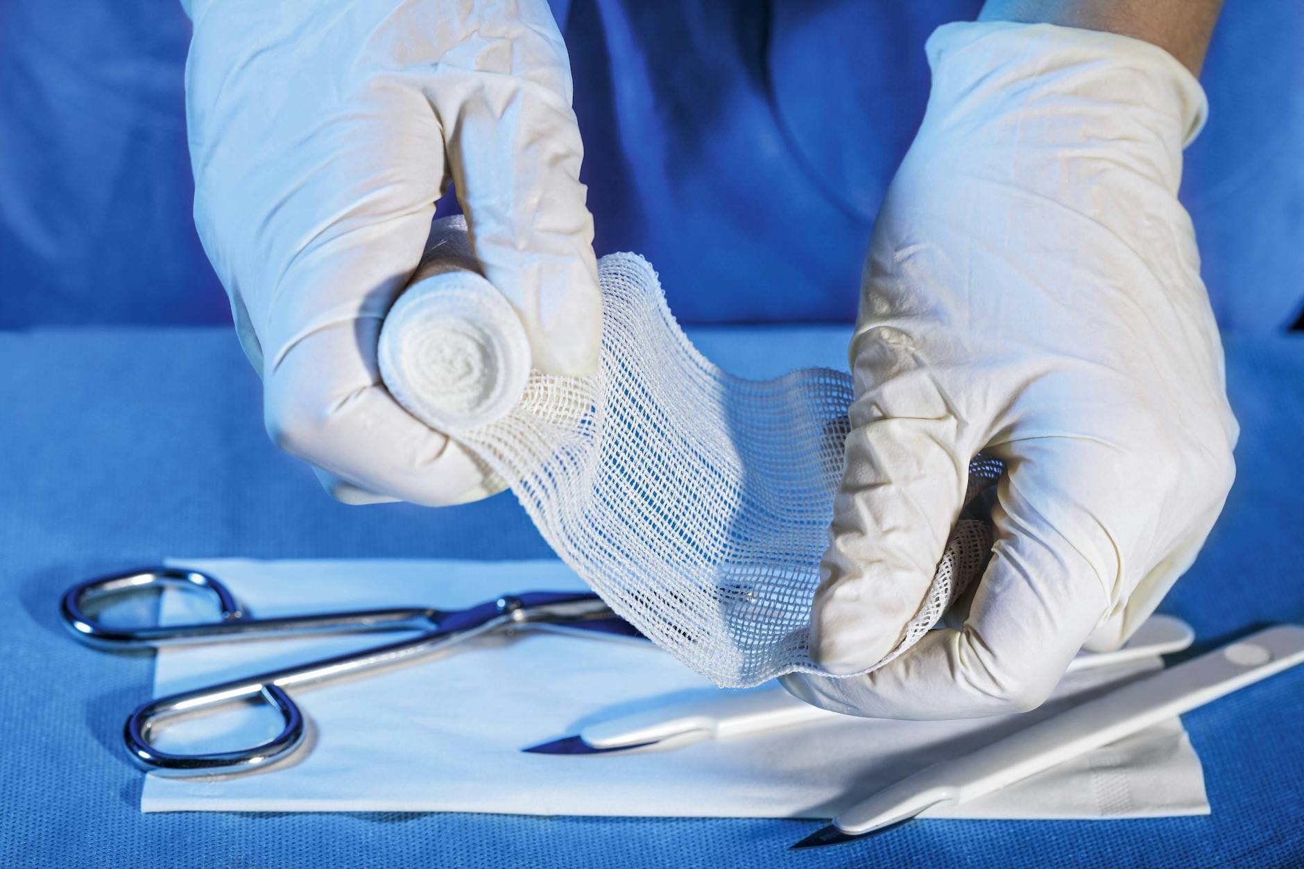 Laut Dr. Esgar Guarin dauert der folgenschwere Eingriff gerade einmal 15 Minuten.