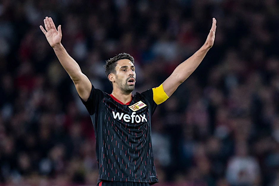 Union Berlins Rani Khedira gestikuliert.  ur GmbH/dpa/Archivbild
