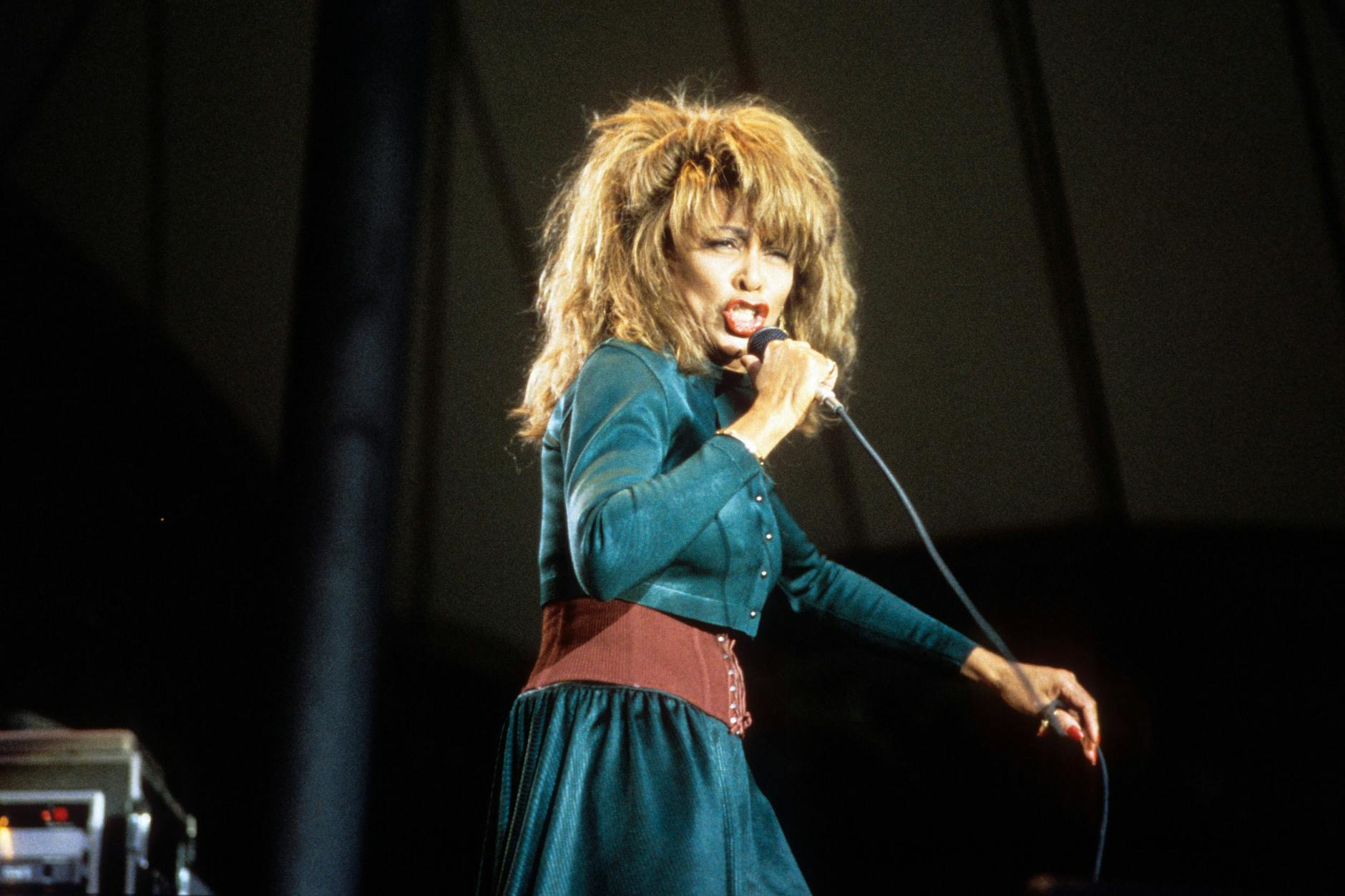 Tina Turner bei einem Konzert in der Waldbühne Berlin.