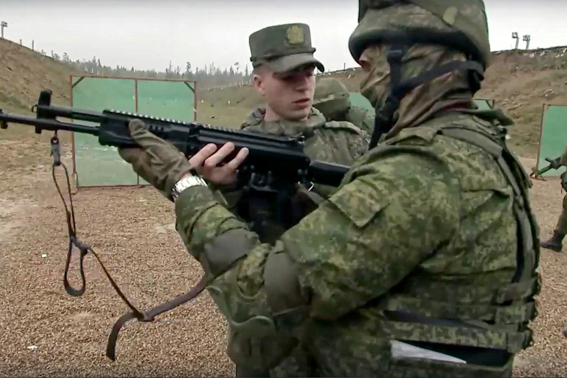 Russische Rekruten beim militärischen Training (Archivbild)