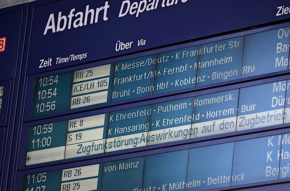 Der Bahnausfall Anfang Oktober rückt in den Fokus, wie angreifbar Infrastruktur sein kann.  