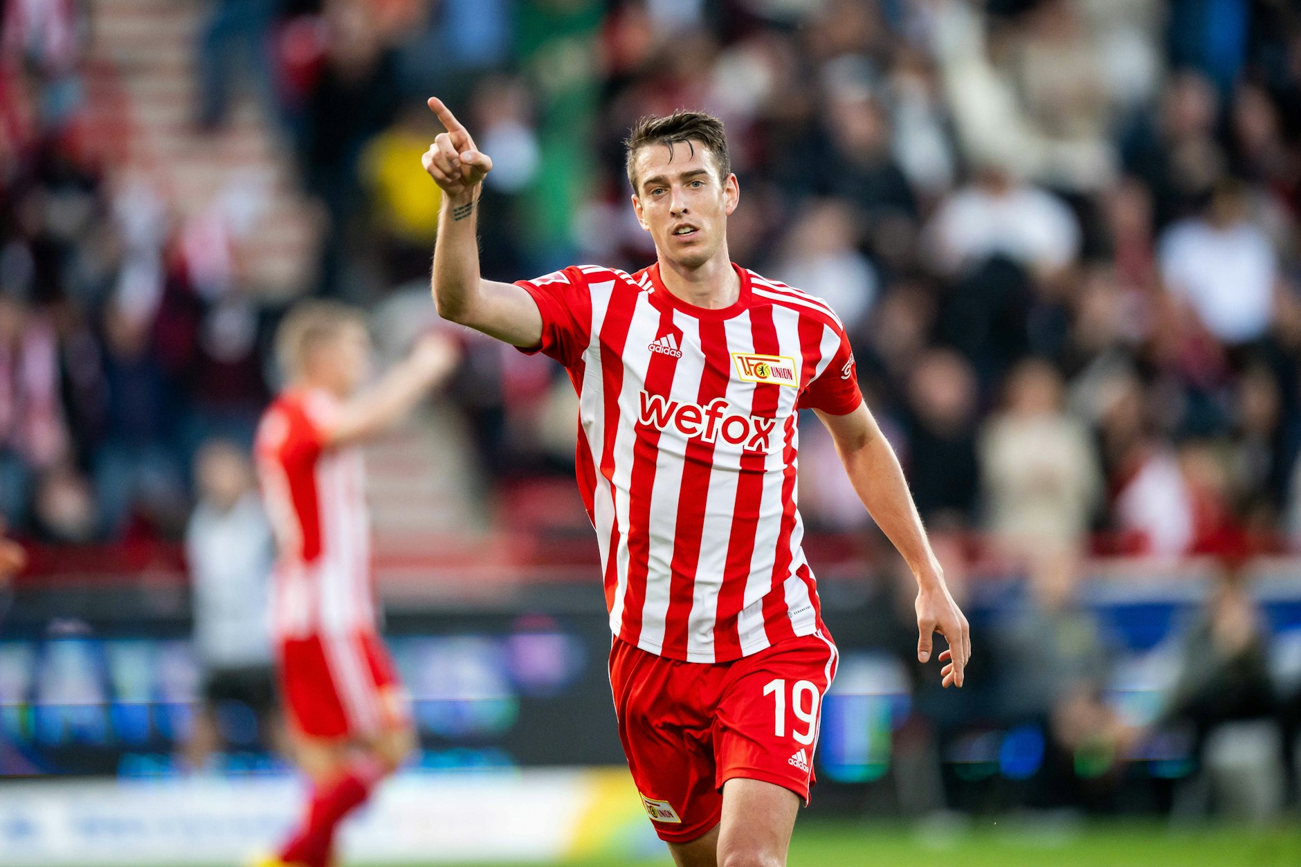 Janik Haberer freute sich ganz doll über die drei Punkt gegen Dortmund und ein kleines bisschen über seine zwei Buden, die das ermöglichten.&nbsp;