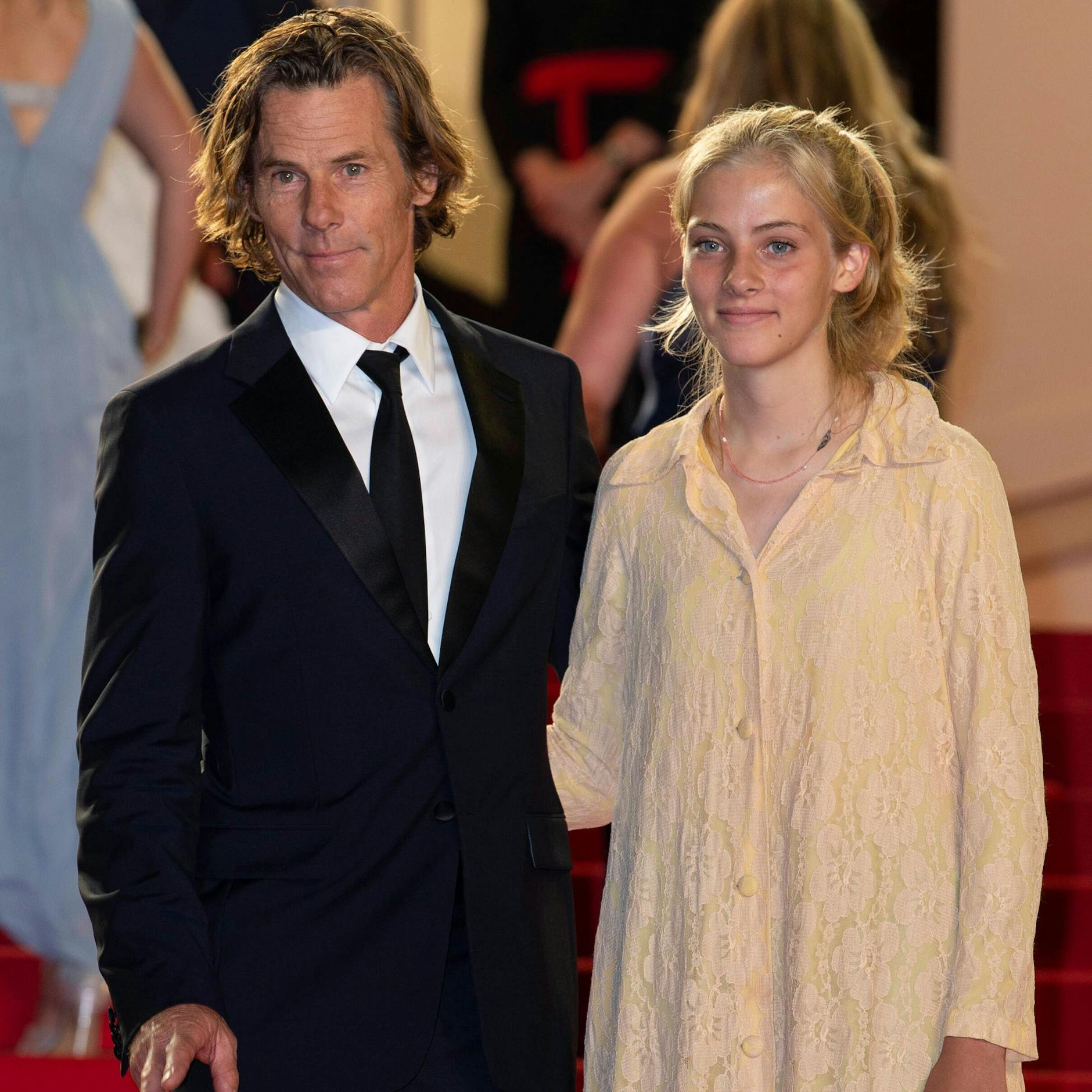Julia Roberts Ehemann Danny Moder mit der gemeinsamen Tochter Hazel bei den Filmfestspielen in Cannes.