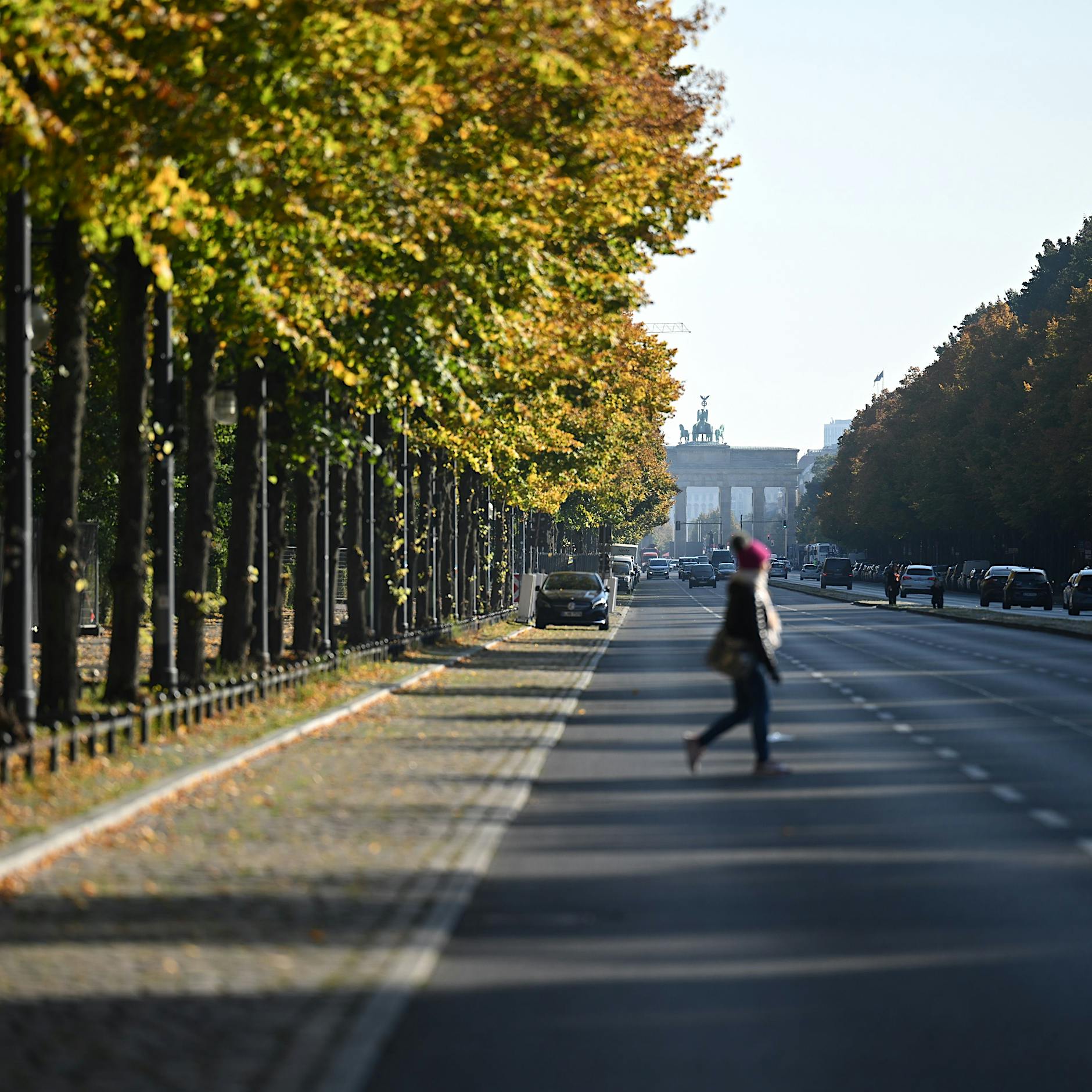 Weg mit dem Asphalt - und den Autos: SPD will Straße des 17. Juni teilweise entsiegeln