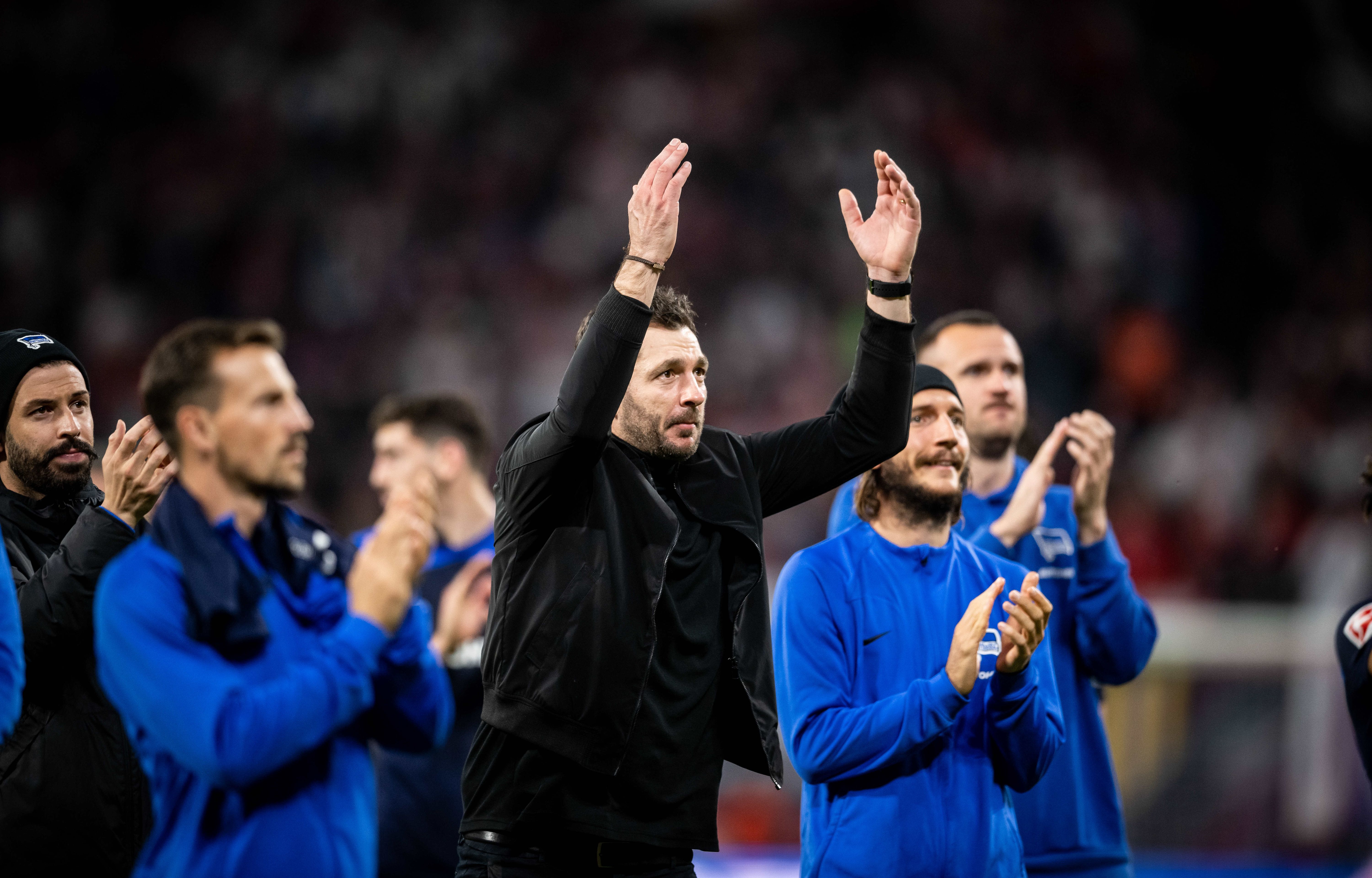 Image - Acht Punkte, Platz 15, statt Krise herrscht beste Stimmung. Trainer Sandro Schwarz: „Es ist ein schmaler Grat, aber das Urvertrauen ist riesig“