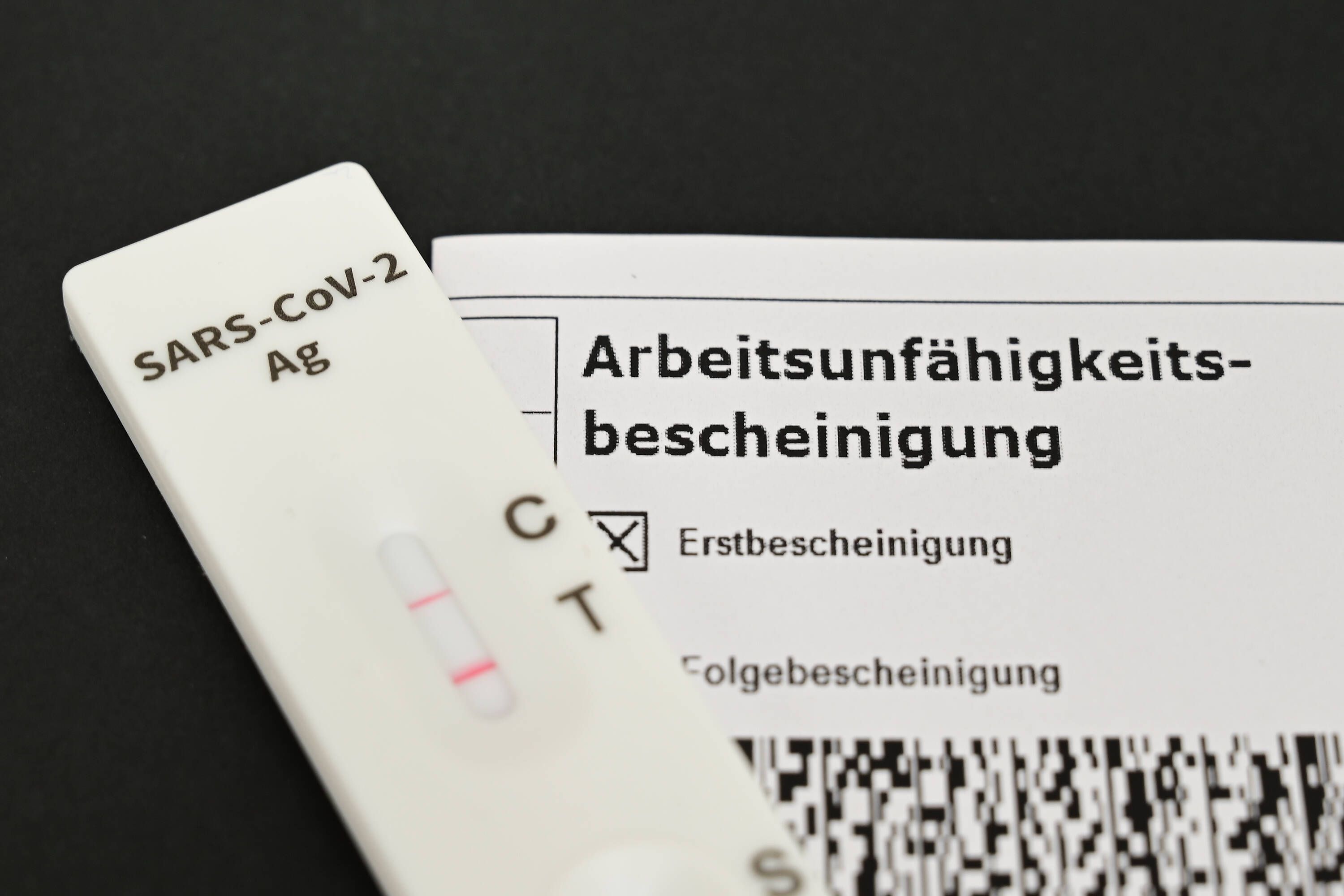 Arbeitsmoral Vor Gesundheit: Viele Deutsche Gehen Krank Zur Arbeit ...