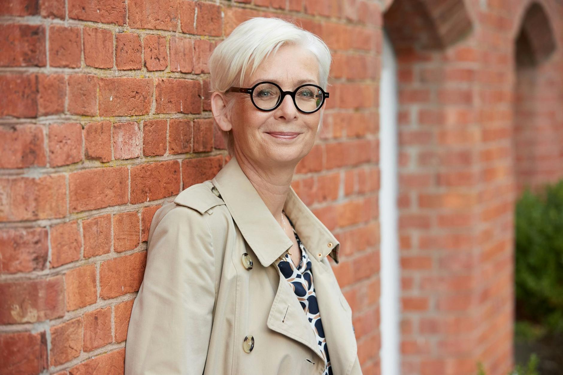 ARCHIV - In ihrem neuen roman behandelt Dörte Hansen das veränderte Leben auf einer Nordseeinsel.