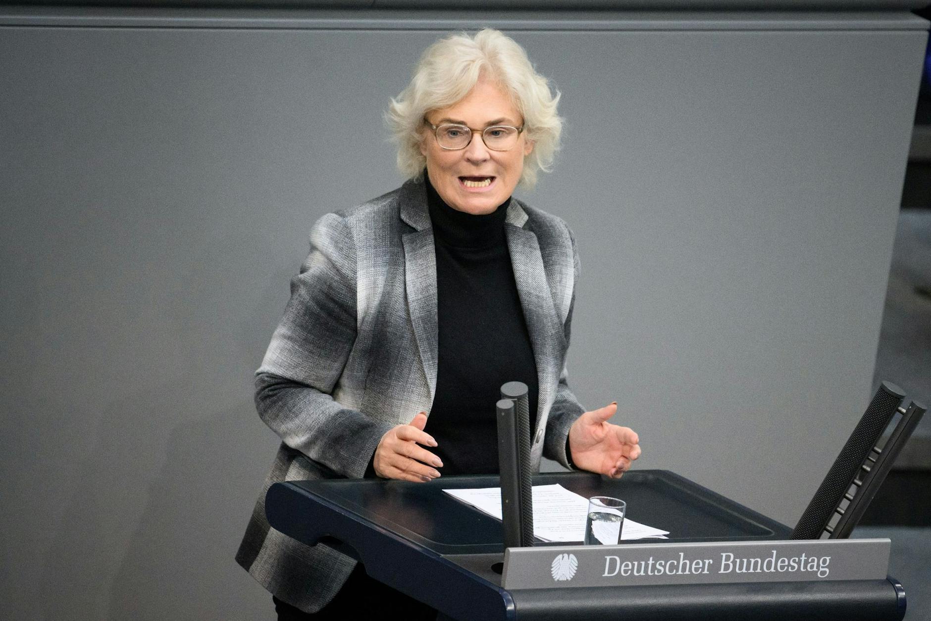 Bundesverteidigungsministerin Christine Lambrecht (SPD)