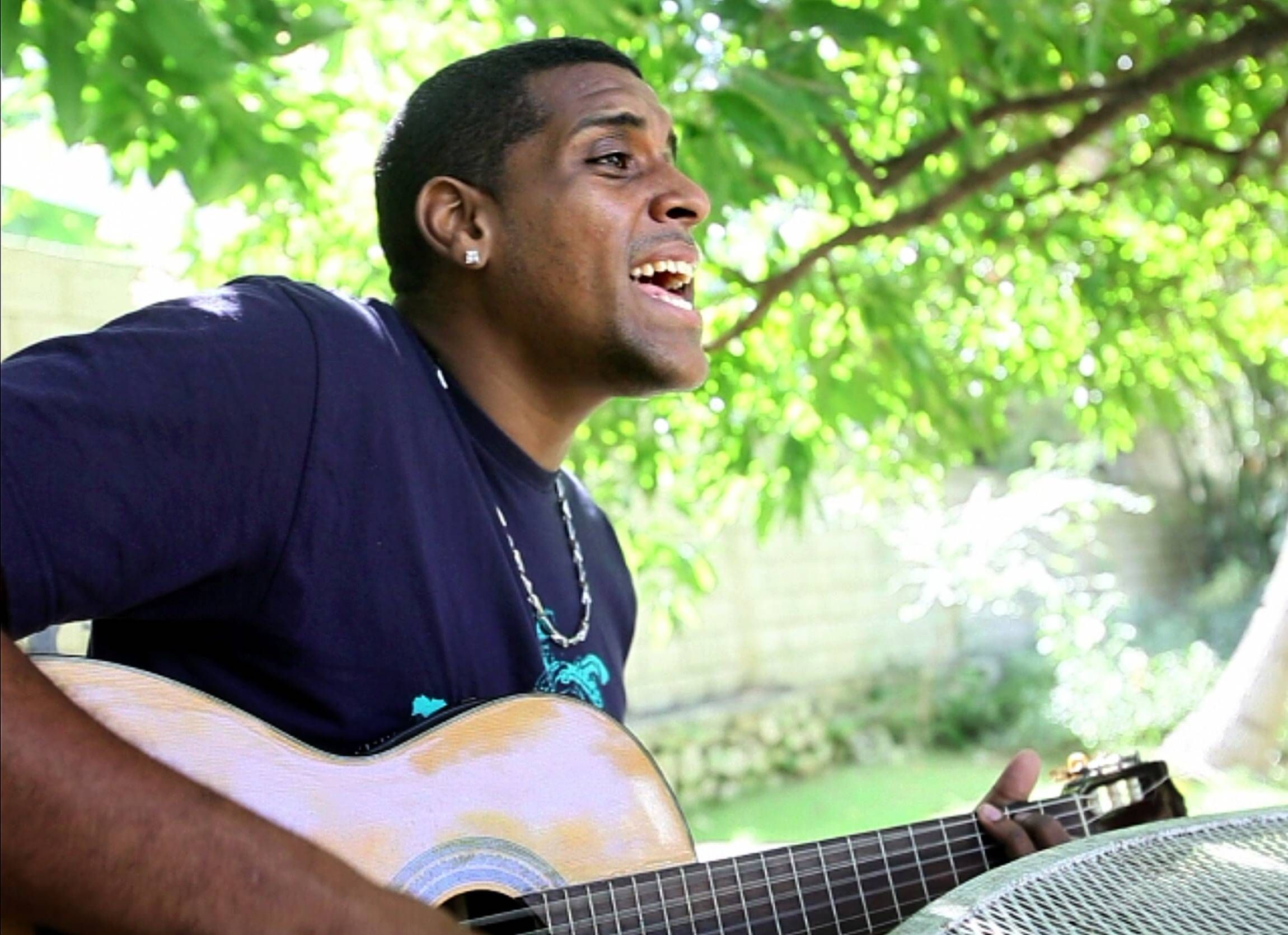 Image - Sänger Mikaben (✝41) klappt bei Auftritt in Paris zusammen – und stirbt vor den Augen von 10.000 Fans!