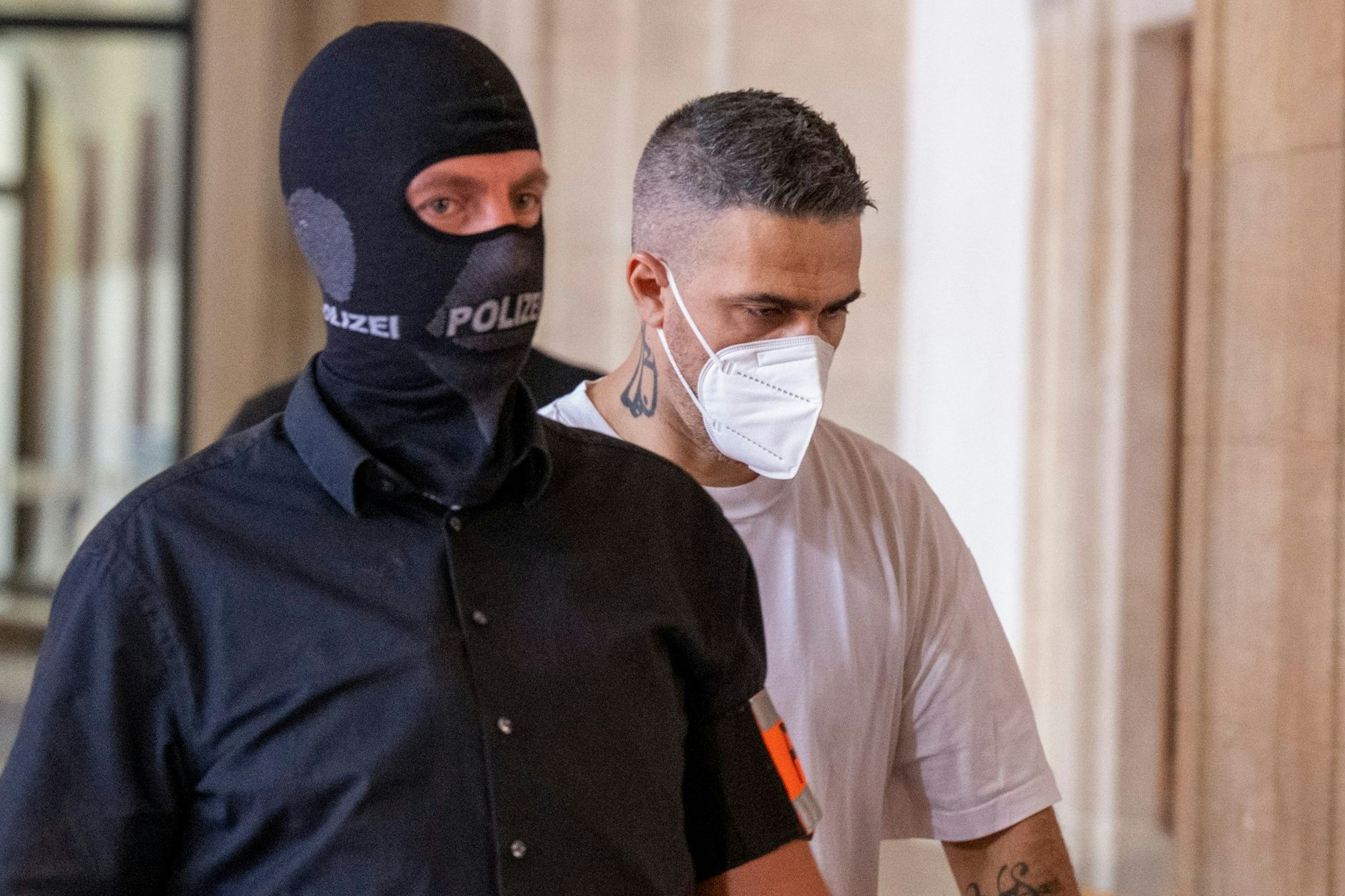 Anis Mohamed Youssef Ferchichi (r.), bekannt unter dem Künstlernamen Bushido. (Archivbild)