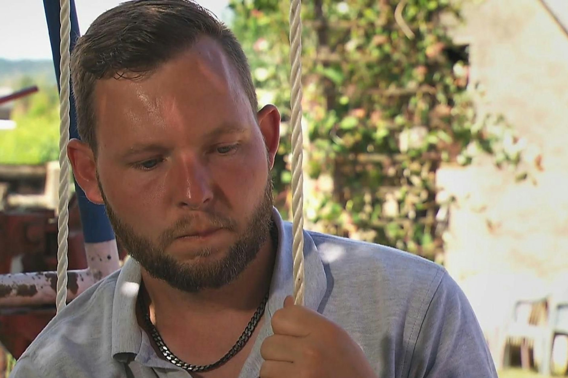 Bricht Julia die Hofwoche ab? "Bauer sucht Frau"-Hobbybauer Erik ist bei der Aussprache den Tränen nahe.