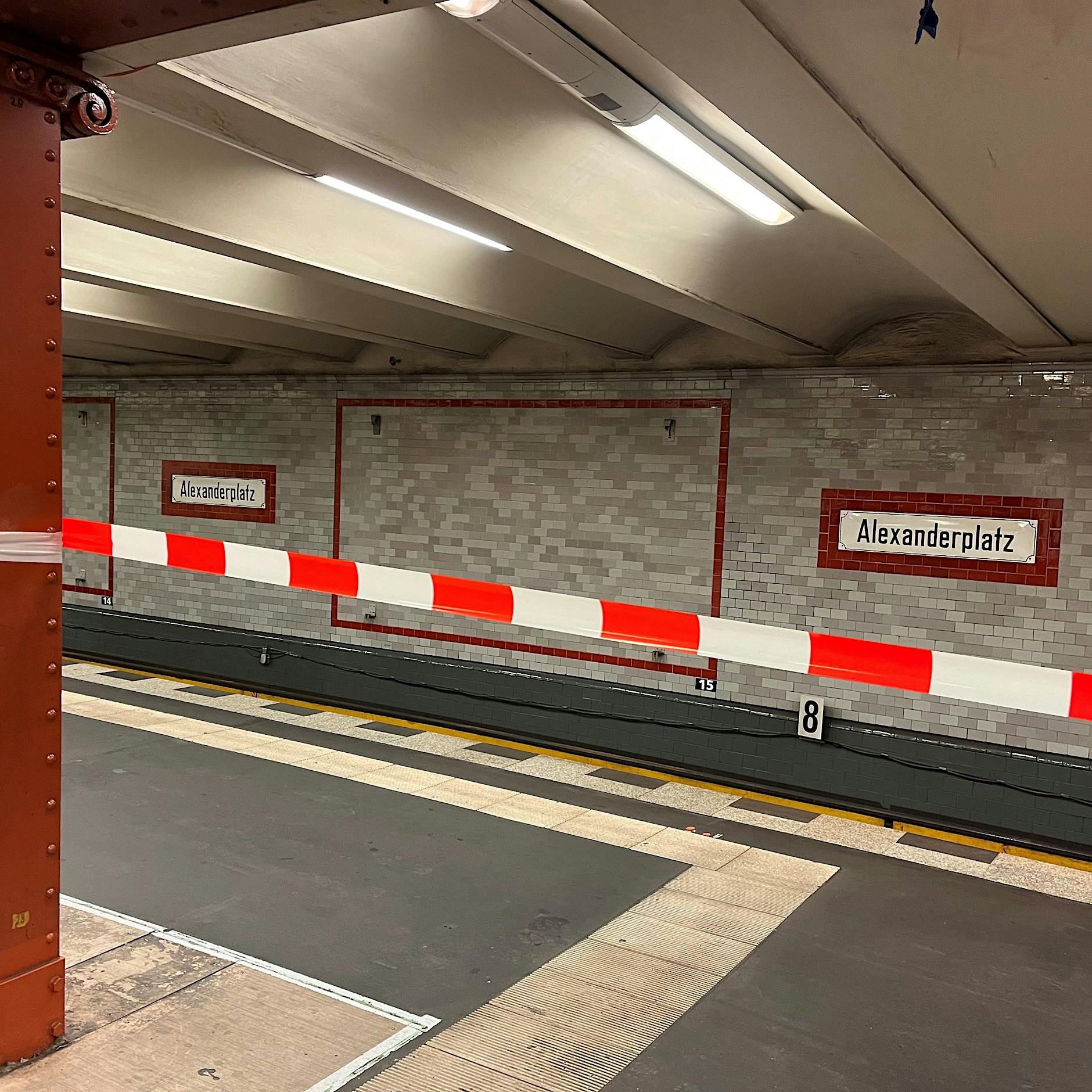 Hoffnung für U2-Fahrgäste: Sperrung unterm Alexanderplatz könnte im Februar enden