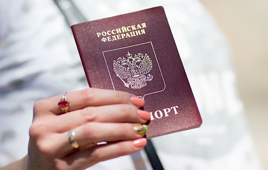 In der EU immer weniger wert: der russische Pass.
