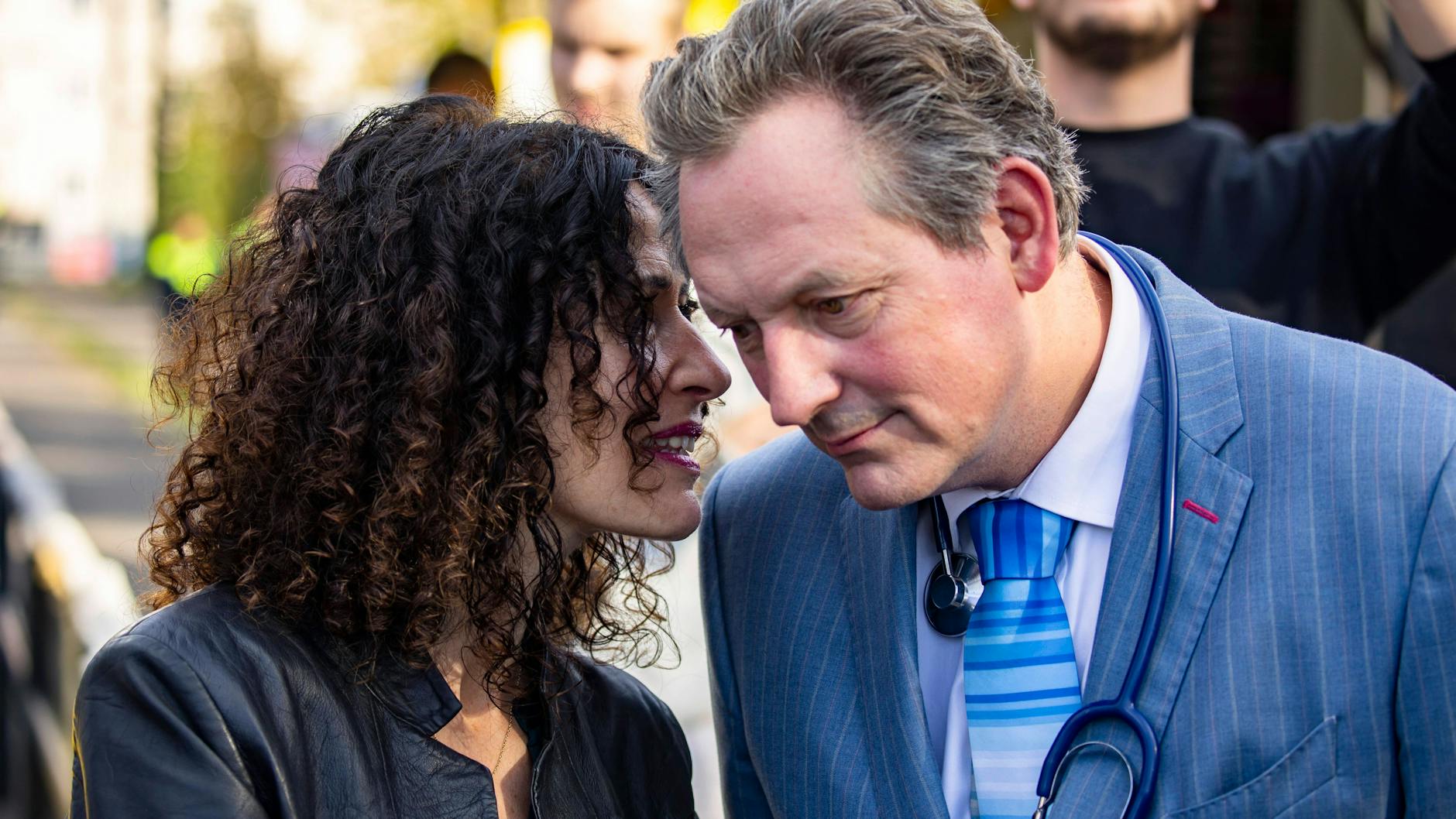 TV-Wissenschaftler Eckart von Hirschhausen und Berlins Verkehrssenatorin Bettina Jarrasch.