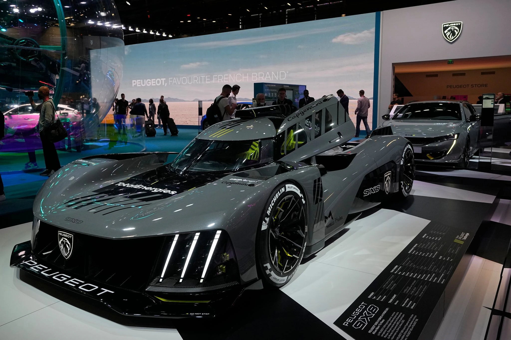 Europa ist führend bei der Einführung von Elektrofahrzeugen, da batteriebetriebene Autos aus der Nische der Erstanwender ausbrechen und in den Mainstream eindringen.  