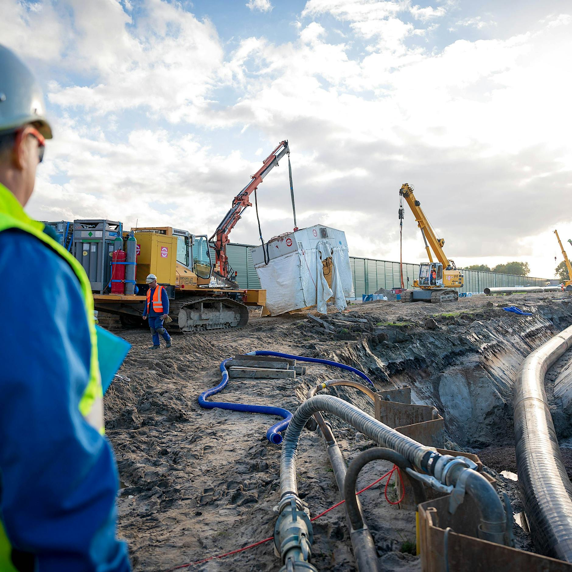 EWE-Netz-Chef zur LNG-Leitung: „Wir wollen möglichst bis Oktober 2023 fertig sein“