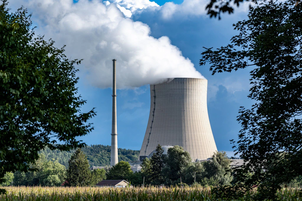 Bundeskabinett billigt AKW-Laufzeitverlängerung bis April