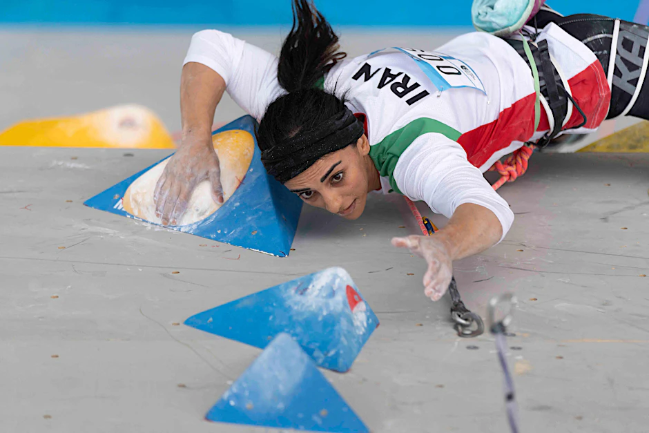 Elnaz Rekabi beim Wettkampf in Seoul ohne Kopftuch.