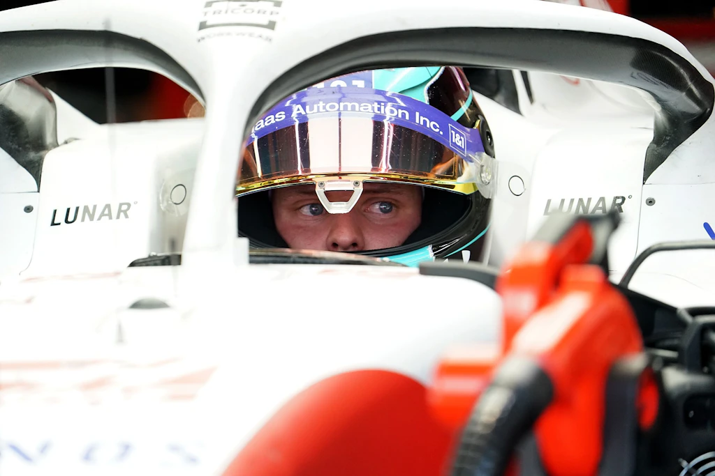 Zwischen Schrott und Hoffnung: Mick Schumachers Endspurt