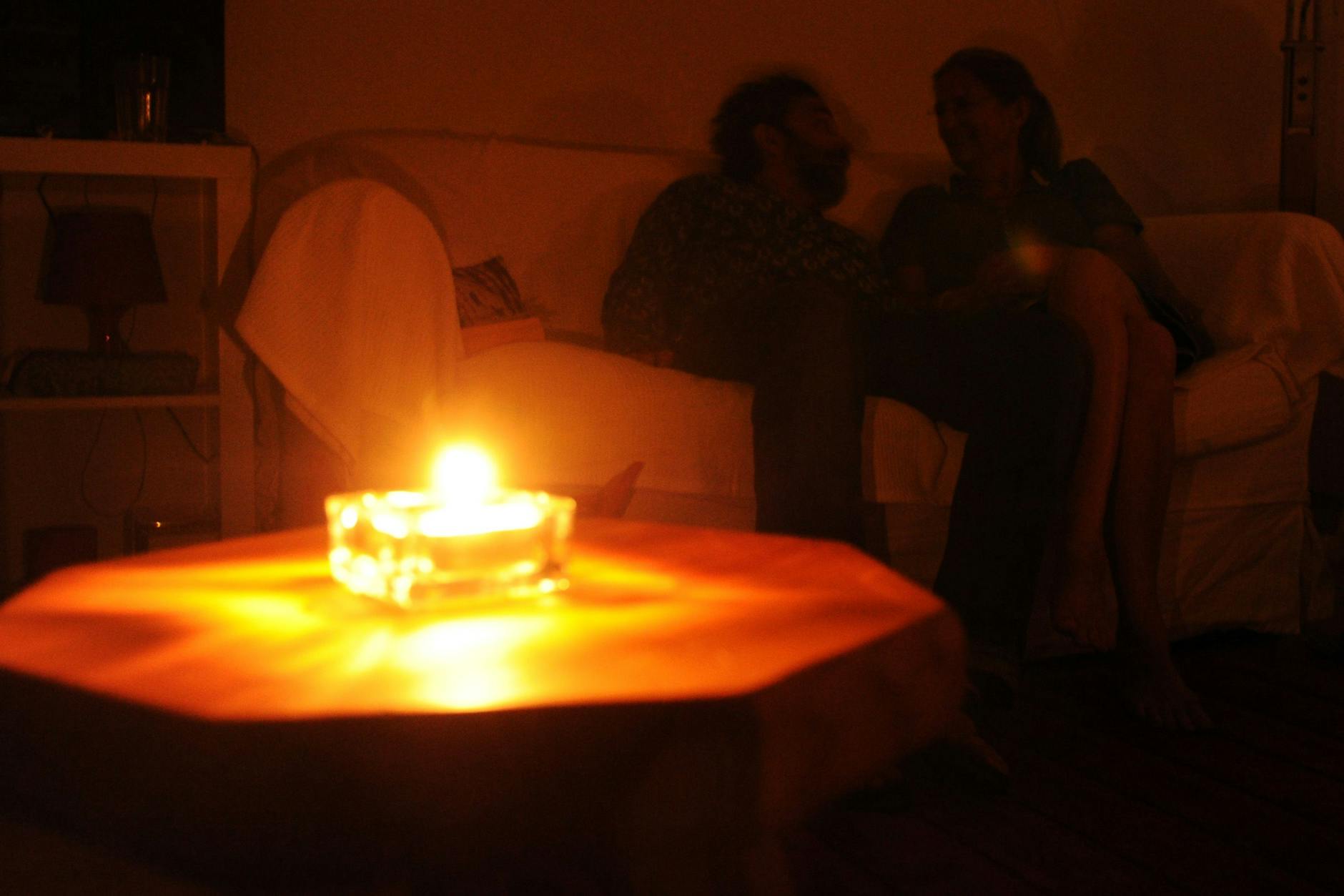 Kein Strom, kein Licht: In der Ukraine gibt es am Donnerstag flächendeckend keinen Strom.