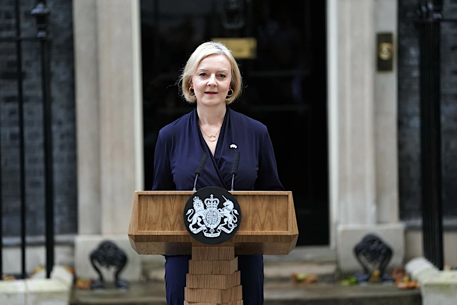 Nach nur sechs Wochen im Amt gibt die britische Premierministerin Liz Truss ihren Rücktritt bekannt.